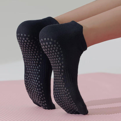 6 Pairs Pilates Socks for Women, Grip Yoga Crew Socks, Non Slip Grippy for Barre, Ballet, Dance & Hospital
