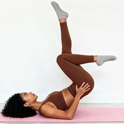 6 Pairs Pilates Socks for Women, Grip Yoga Crew Socks, Non Slip Grippy for Barre, Ballet, Dance & Hospital