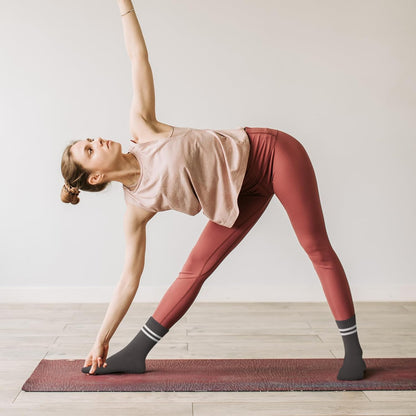 Pilates Socks for Women, Non Slip Grip Socks for Yoga, Barre, Hospital, Grippy Socks Womens Gifts, 4 Pairs
