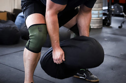 Knee Sleeves (1 Pair) with Gym Bag - IPF Approved - Support Compression Brace for Squats, Fitness, Weightlifting, Cross Training, Powerlifting - 7MM Neoprene Sleeves - For Men & Women (Black/Black, Large)