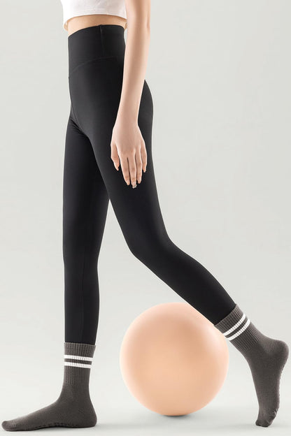Non Slip Yoga Grip Pilates Socks for Women and Men Anti Slipper Grippy Socks for Ballet, Hospital, Dance