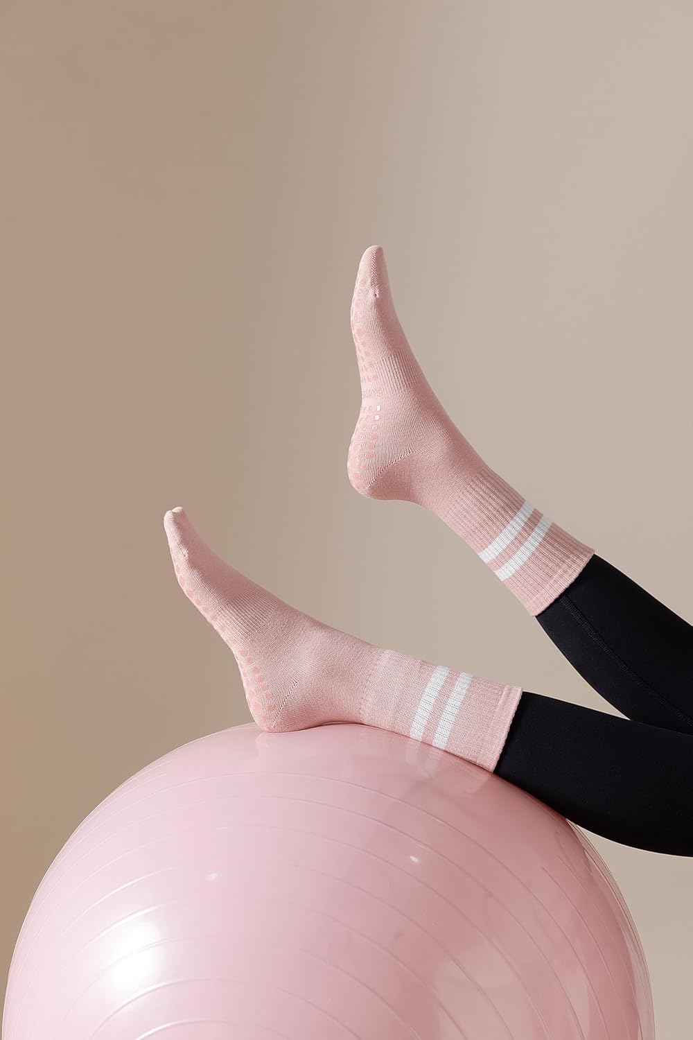 Non Slip Yoga Grip Pilates Socks for Women and Men Anti Slipper Grippy Socks for Ballet, Hospital, Dance
