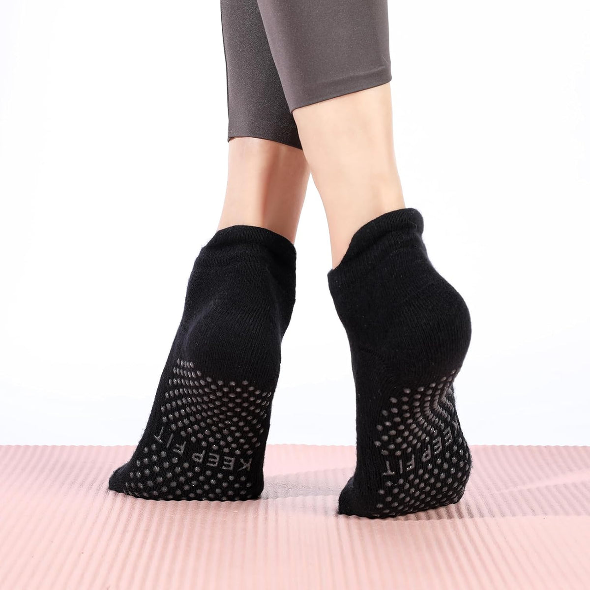 Grip Pilates Socks Non Slip Athletic Yoga Socks with Grips for Women Grippy socks for Hospital Workout Barre