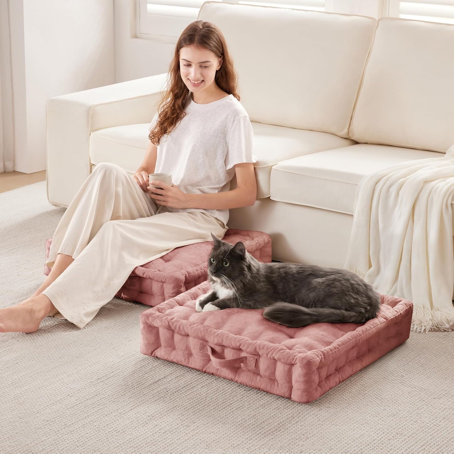 Intelligent Design Azza Floor Pillow, Large Cushions Sitting for Adults, Floor Pillow for Meditation or Yoga, Lustrous Chenille Tufted with Scalloped Edges for Bench/Chair Cushion, 24"x24"x5" Aqua