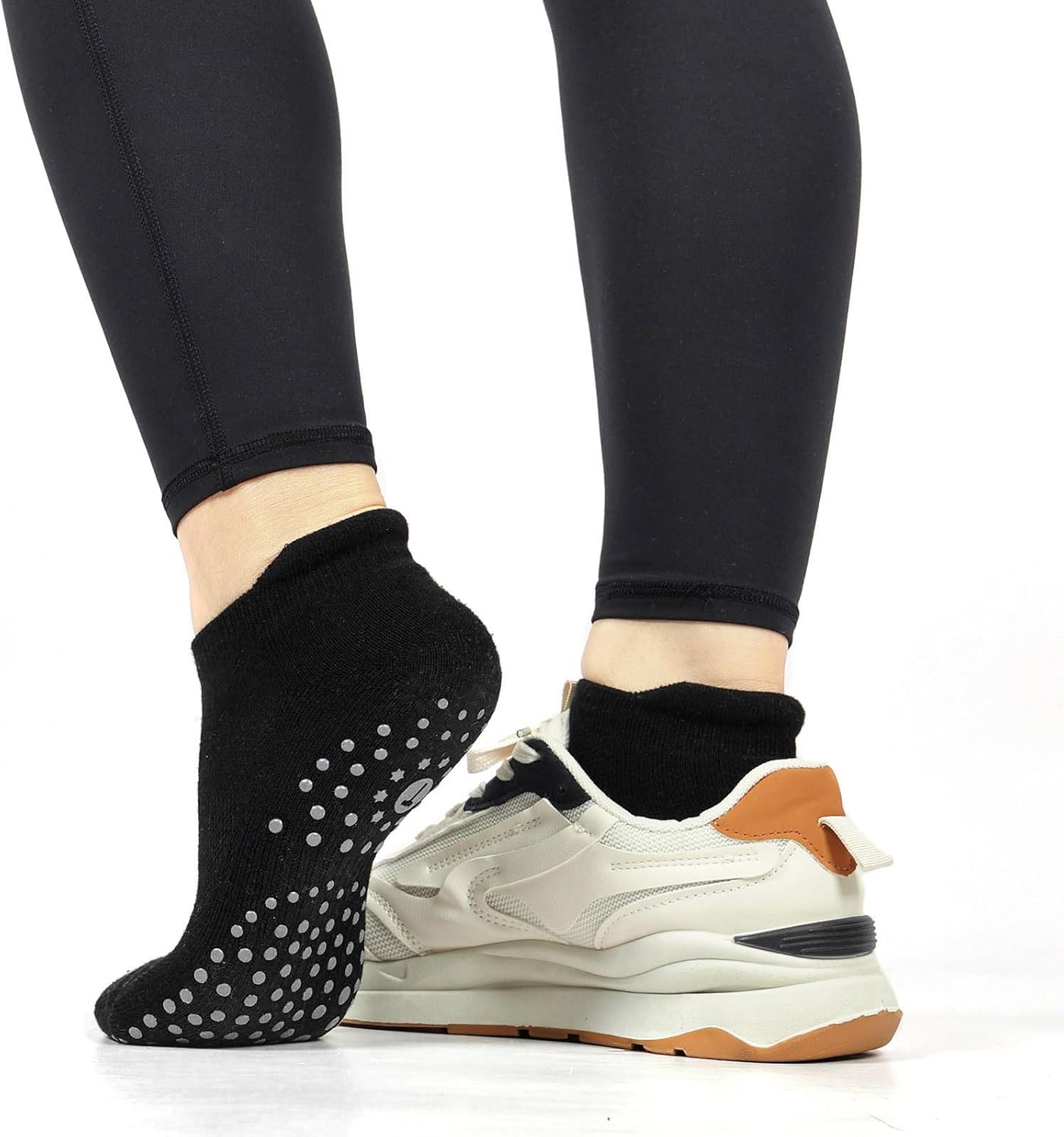 Pilates Socks for Women, Cushioned Ankle Grippy Non Slip Socks for Yoga, Hospital, Barre, Home Slipper 2/4 Pairs