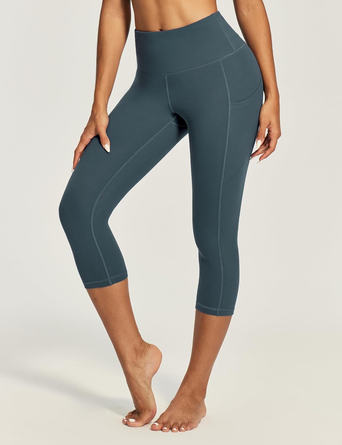 IUGA Capri Leggings for Women with Pockets High Waisted Tummy Control Compression Yoga Pants Workout Gym Capris