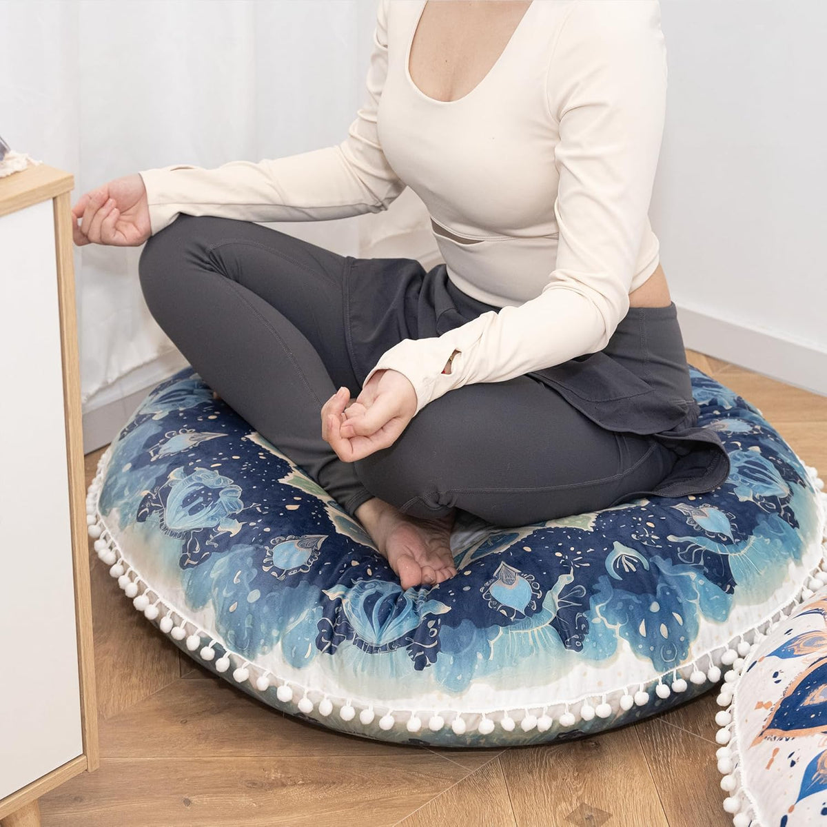 Meditation Cushion 32 Inch Round, Large Floor Pillow Seating for Adults, Bohemian Mandala Yoga Cushion, Extra Thick Memory Foam Removable Washable Cover, Ideal Gift & Holiday Decor, Blue