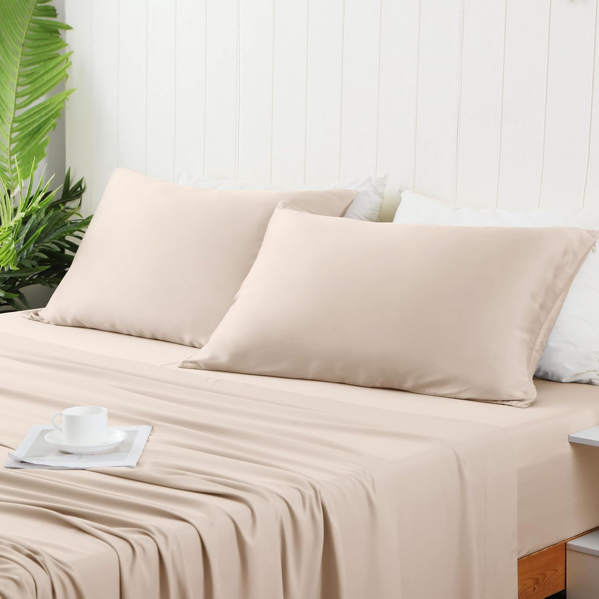 4 Pack Cooling Pillow Cases,Viscose Derived from Bamboo Pillow Protectors Queen Size Set of 4, 400 Thread Count Soft Silky Breathable Summer Pillow Cover with Zipper Hidden (4PCS, Queen,White)