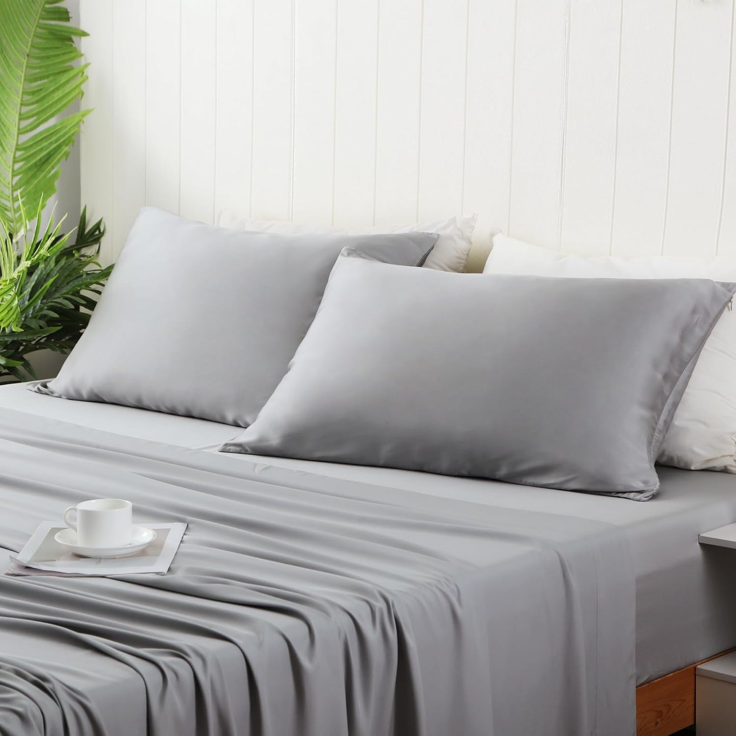 4 Pack Cooling Pillow Cases,Viscose Derived from Bamboo Pillow Protectors Queen Size Set of 4, 400 Thread Count Soft Silky Breathable Summer Pillow Cover with Zipper Hidden (4PCS, Queen,White)
