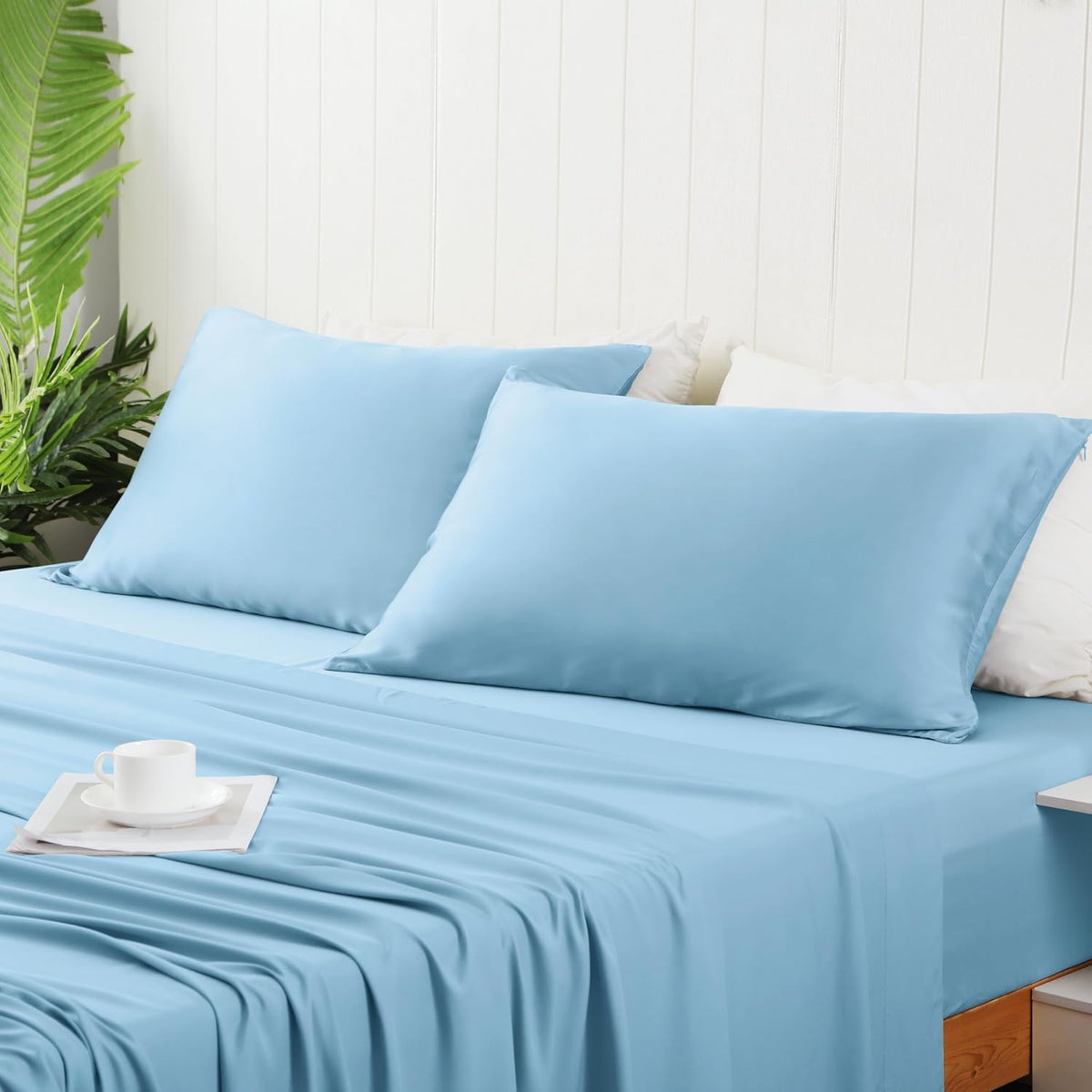 4 Pack Cooling Pillow Cases,Viscose Derived from Bamboo Pillow Protectors Queen Size Set of 4, 400 Thread Count Soft Silky Breathable Summer Pillow Cover with Zipper Hidden (4PCS, Queen,White)