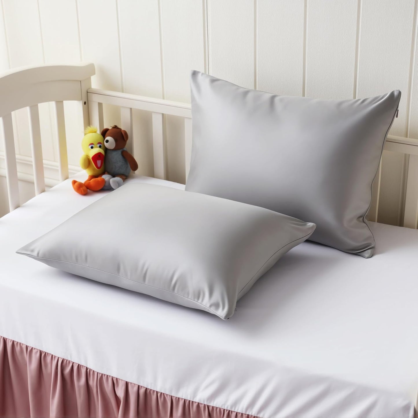 4 Pack Cooling Pillow Cases,Viscose Derived from Bamboo Pillow Protectors Queen Size Set of 4, 400 Thread Count Soft Silky Breathable Summer Pillow Cover with Zipper Hidden (4PCS, Queen,White)
