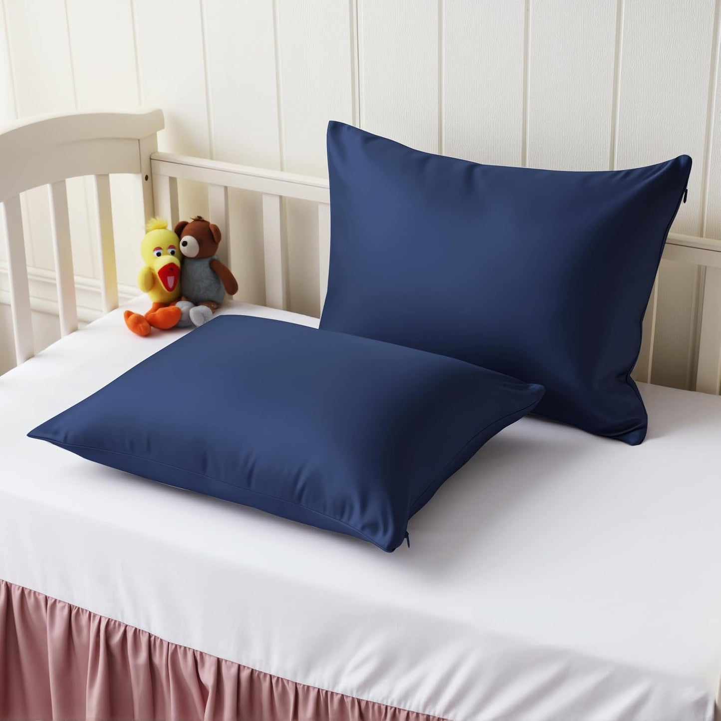 4 Pack Cooling Pillow Cases,Viscose Derived from Bamboo Pillow Protectors Queen Size Set of 4, 400 Thread Count Soft Silky Breathable Summer Pillow Cover with Zipper Hidden (4PCS, Queen,White)