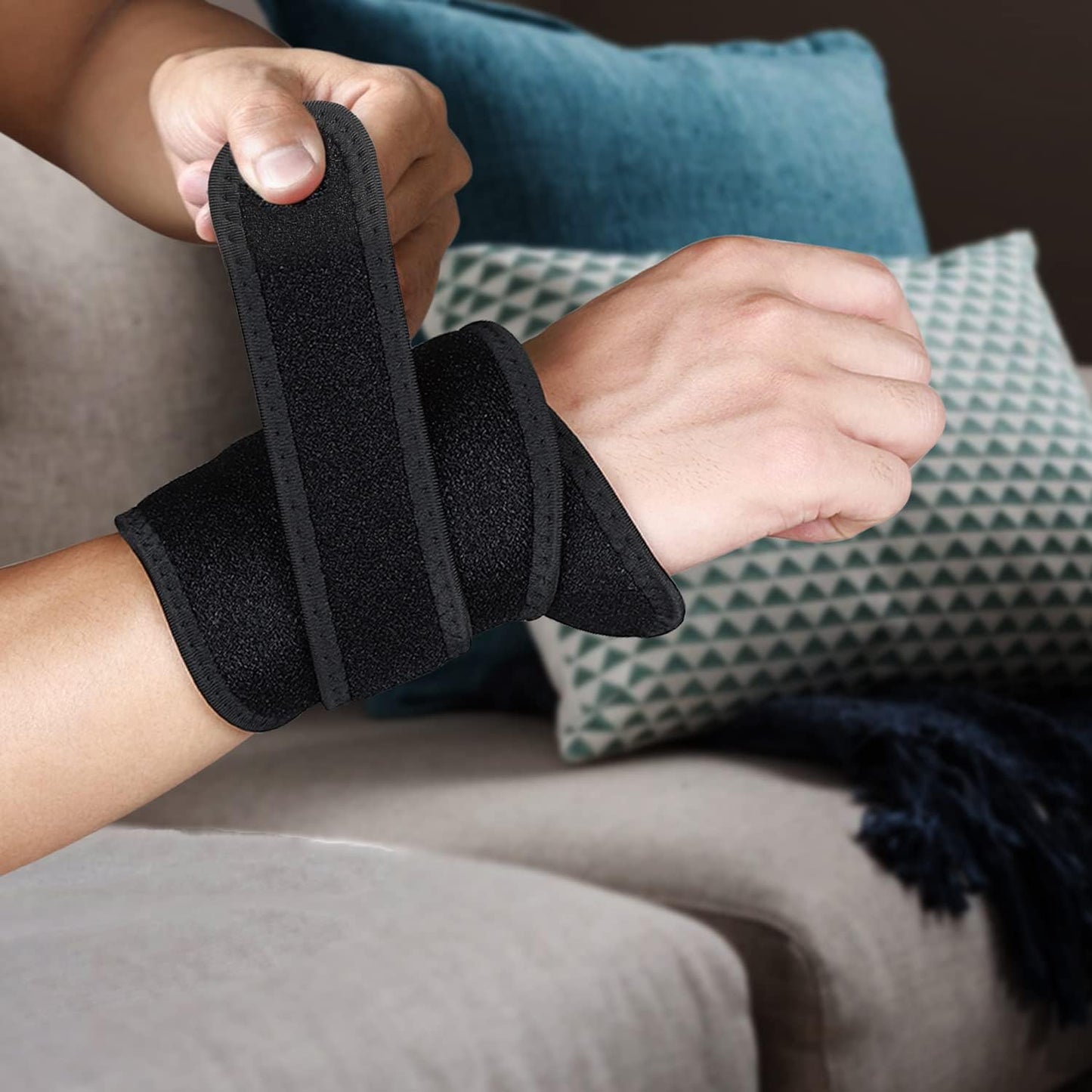 Infrared & Red Light Therapy for Neck Pain Relief, Wearable Neck Light Therapy Wrap Pad for Joint Pain, 850NM Infrared LED Therapy Home Use Device Suitable for Neck Knee Wrist