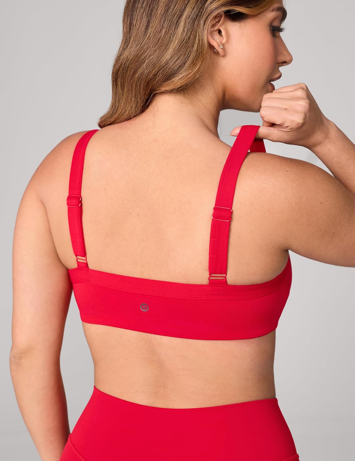 Hugcurve Adjustable Sports Bra Square Neck Wireless Padded Yoga Workout Tops