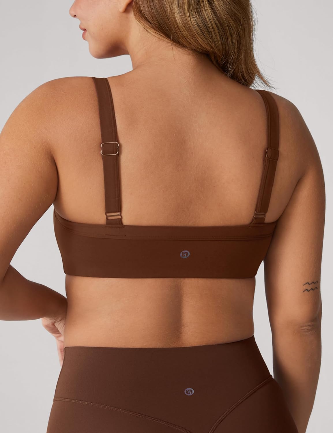 Hugcurve Adjustable Sports Bra Square Neck Wireless Padded Yoga Workout Tops