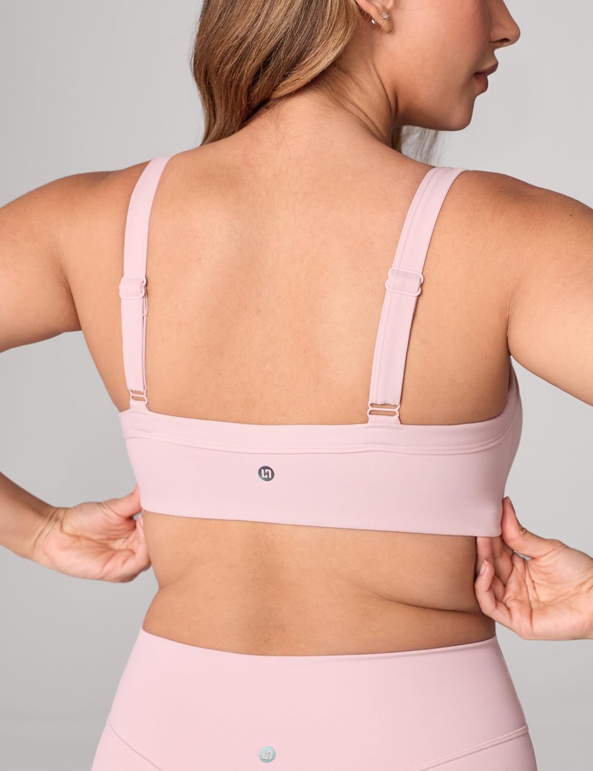 Hugcurve Adjustable Sports Bra Square Neck Wireless Padded Yoga Workout Tops