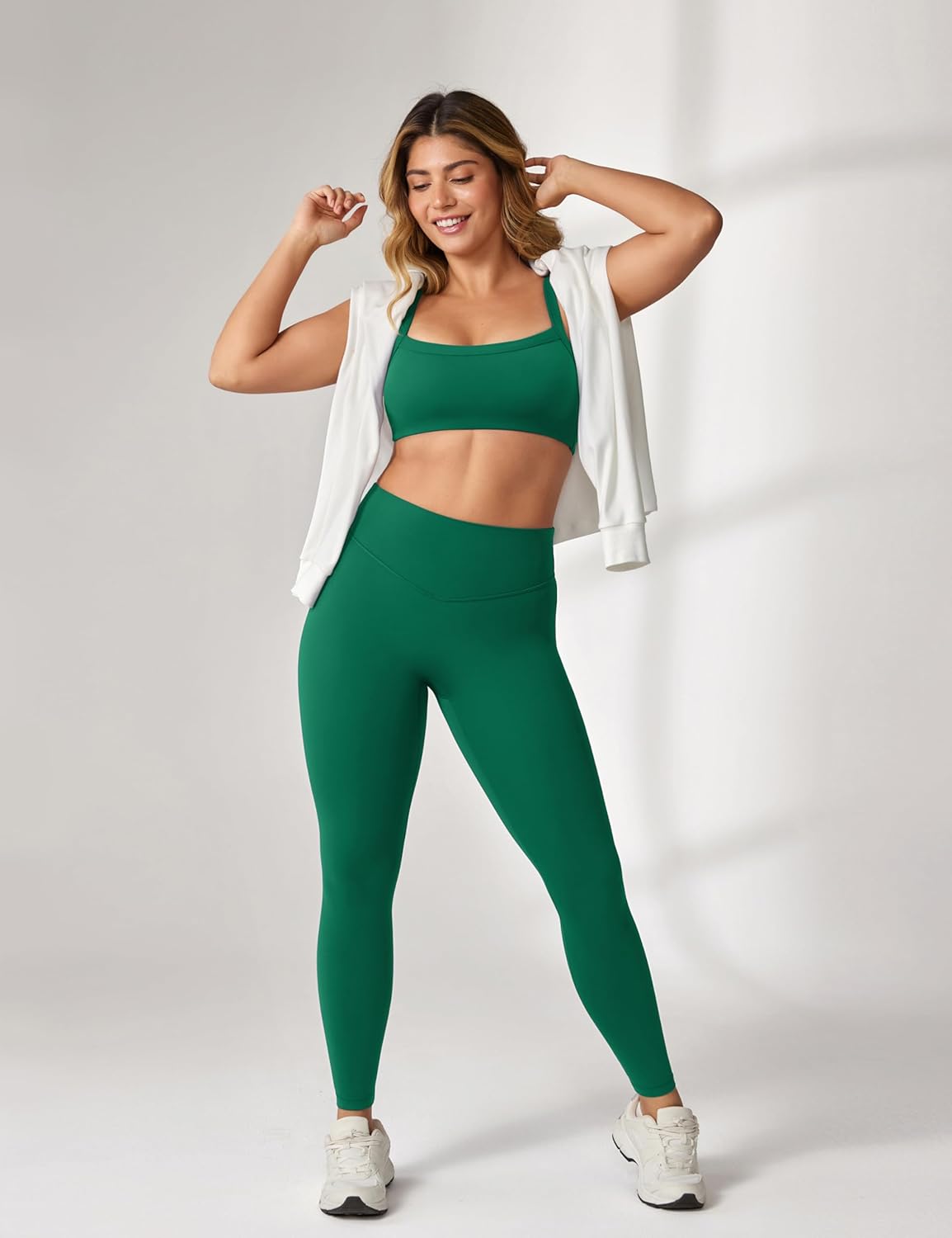 Hugcurve Adjustable Sports Bra Square Neck Wireless Padded Yoga Workout Tops